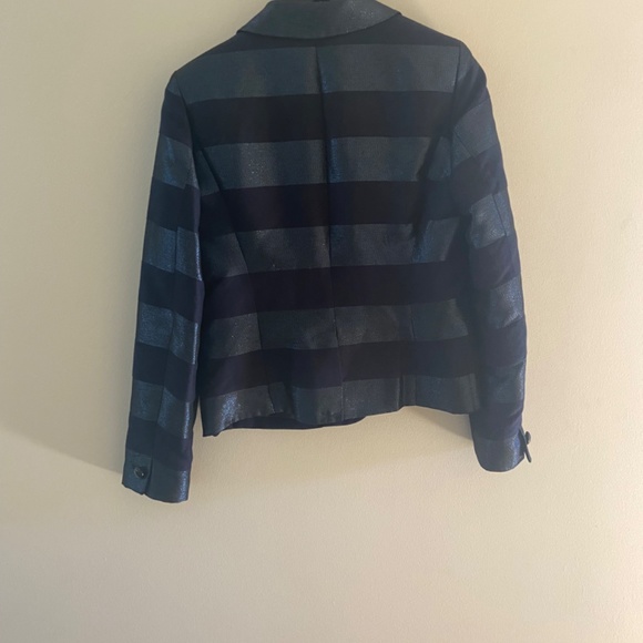 Elegant two tone cocktail blazer - Picture 6 of 6